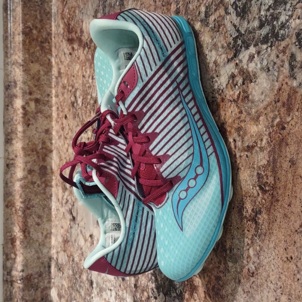 Saucony Vendetta 2 Women's Race Shoes
